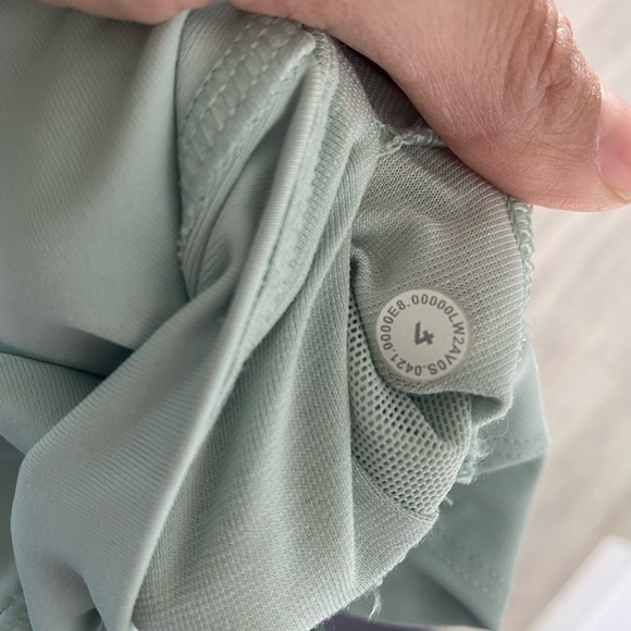 Lululemon energy long line sports bra size 4 - Picture 3 of 3